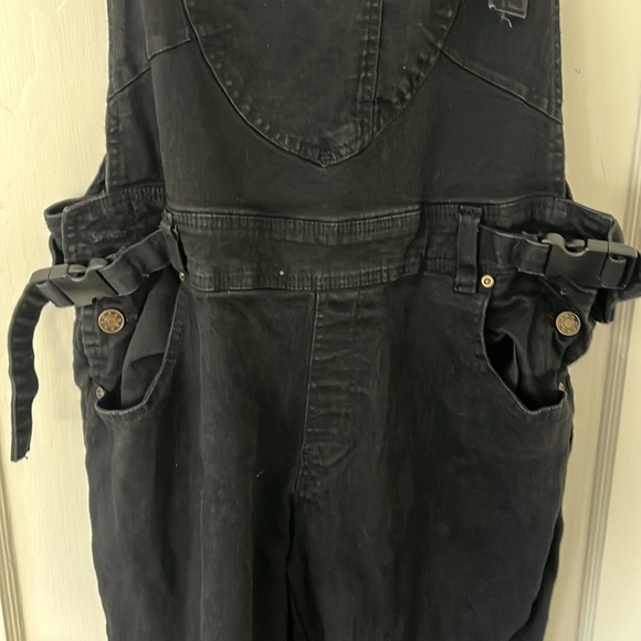 The Mumsie Jetset Maternity Black Overalls - Picture 4 of 8